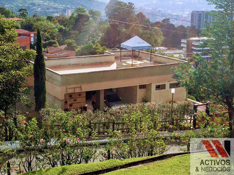 Casa disponible para Venta en Envigado Loma Del Escobero Foto numero 1