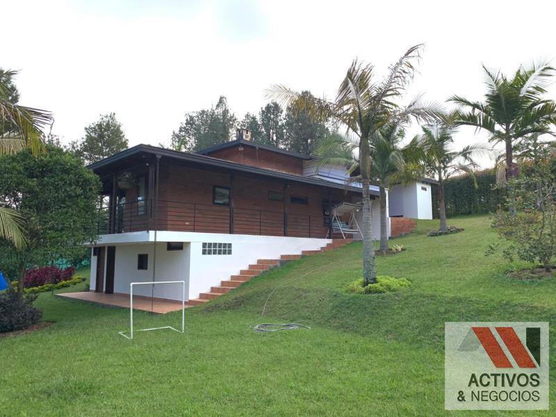 Casa disponible para Venta en Rionegro con un valor de $1,400,000,000 código 1354