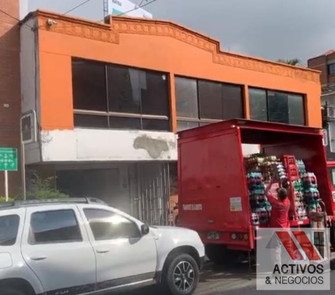 Casa-local disponible para Venta en Medellin con un valor de $1,950,000,000 código 1476