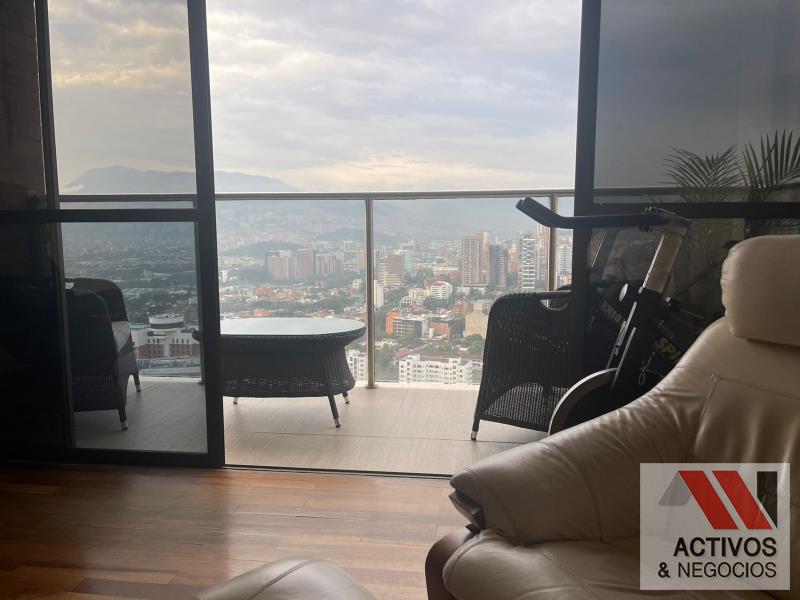Apartamento disponible para Venta en Medellin con un valor de $1,600,000,000 código 1904
