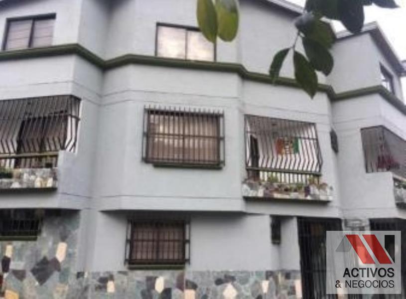 Casa disponible para Venta en Medellin con un valor de $650,000,000 código 677